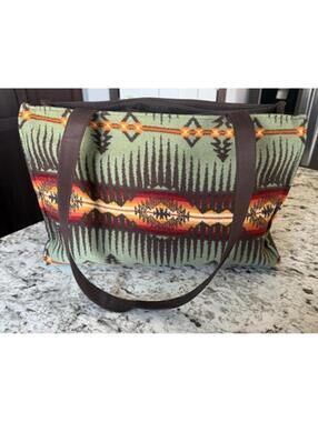 Pendleton Woolen Mills Harding Olive design shoulder bag southwestern
